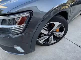2019 Audi e-tron - Image 13 of 17