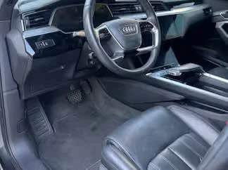 2019 Audi e-tron - Image 6 of 17