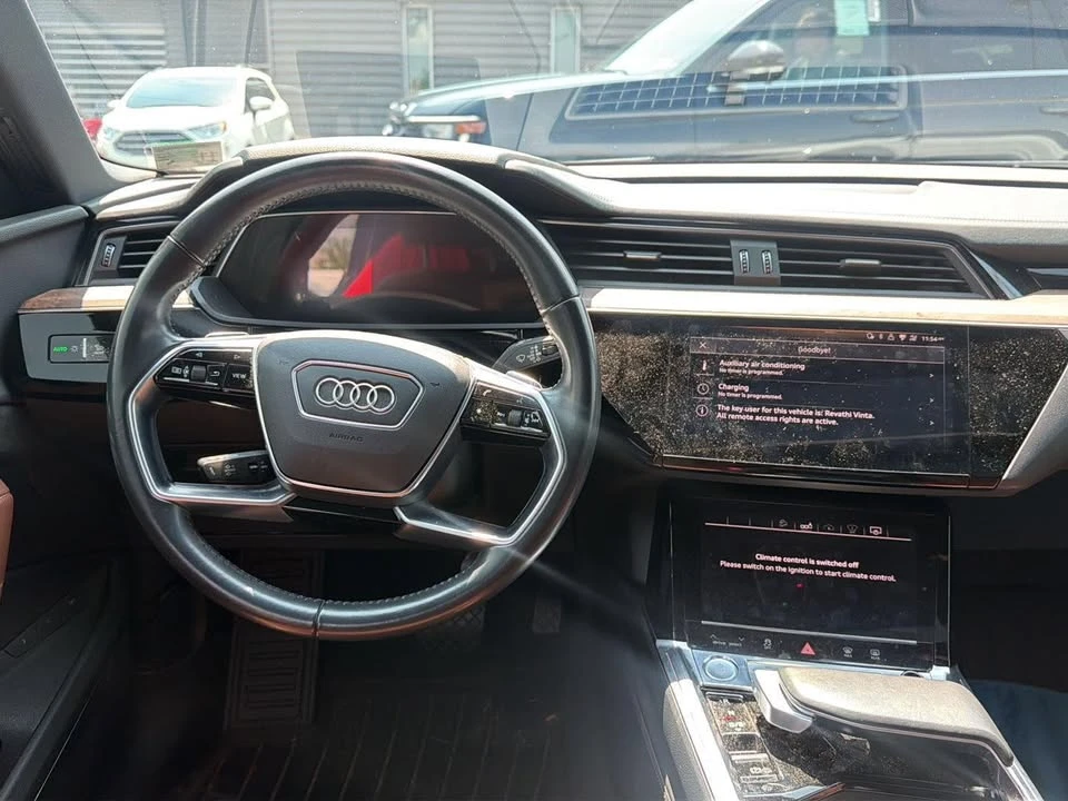 2019 Audi e-tron - Image 11 of 15