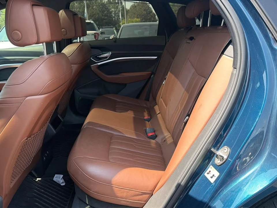 2019 Audi e-tron - Image 9 of 15