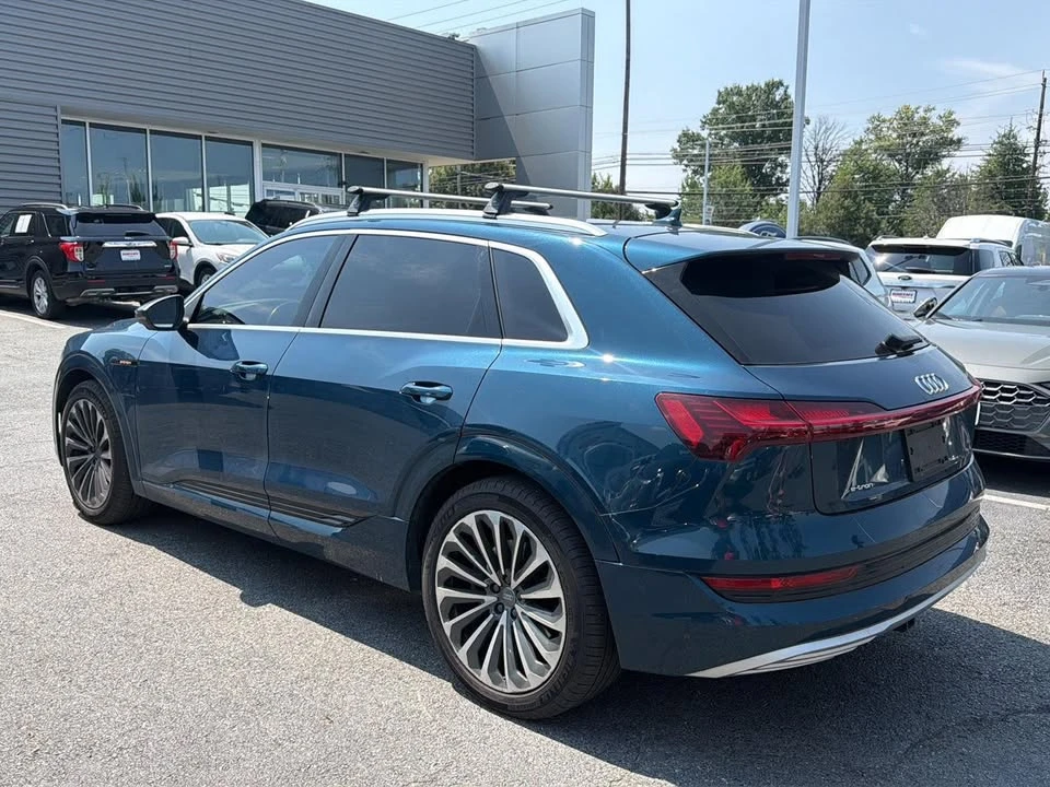 2019 Audi e-tron - Image 12 of 15