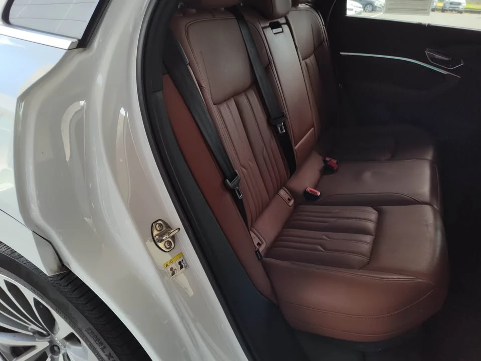 2019 Audi e-tron - Image 9 of 16