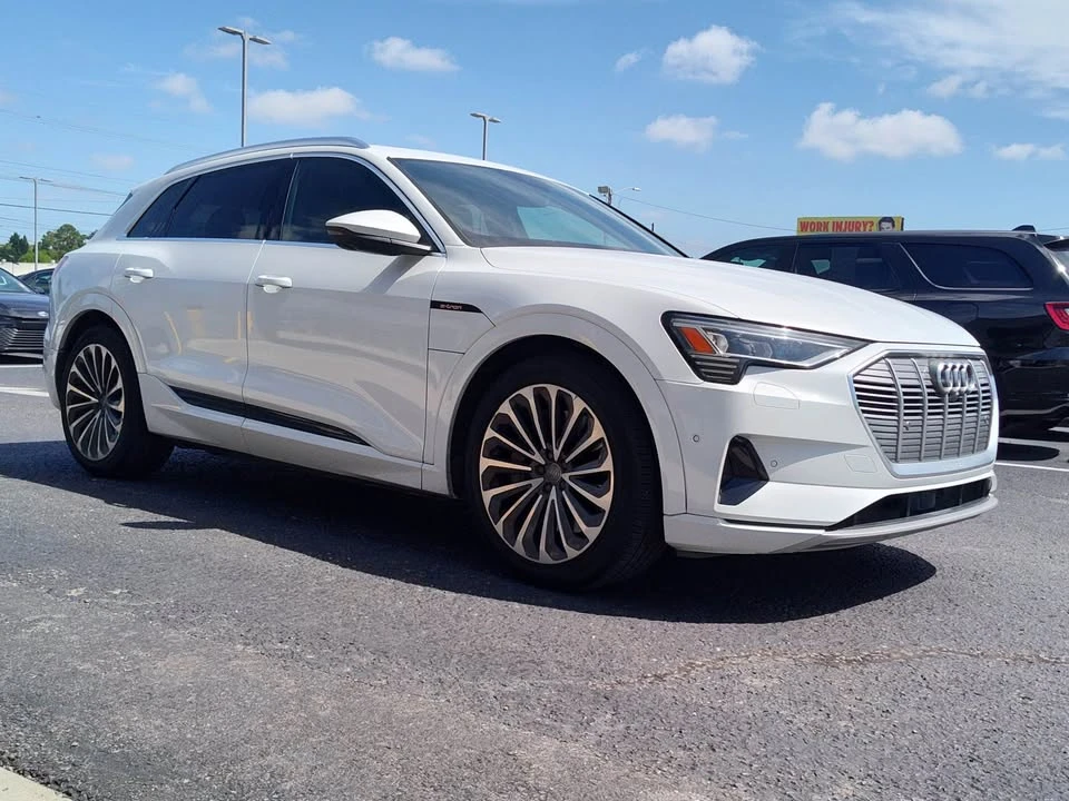 2019 Audi e-tron - Image 7 of 16