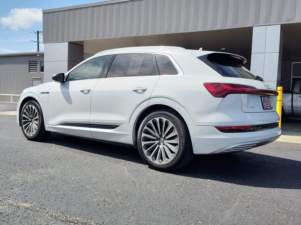 2019 Audi e-tron - Image 4 of 20