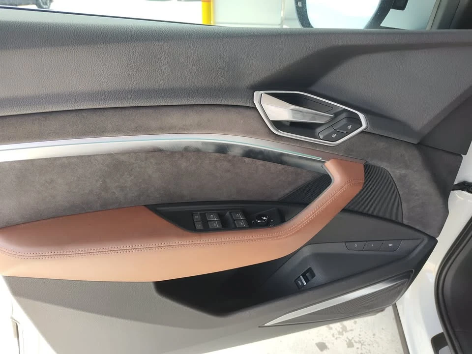 2019 Audi e-tron - Image 16 of 20