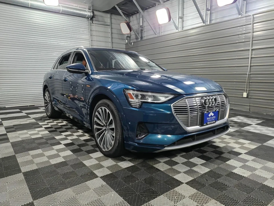 2019 Audi e-tron - Image 4 of 12