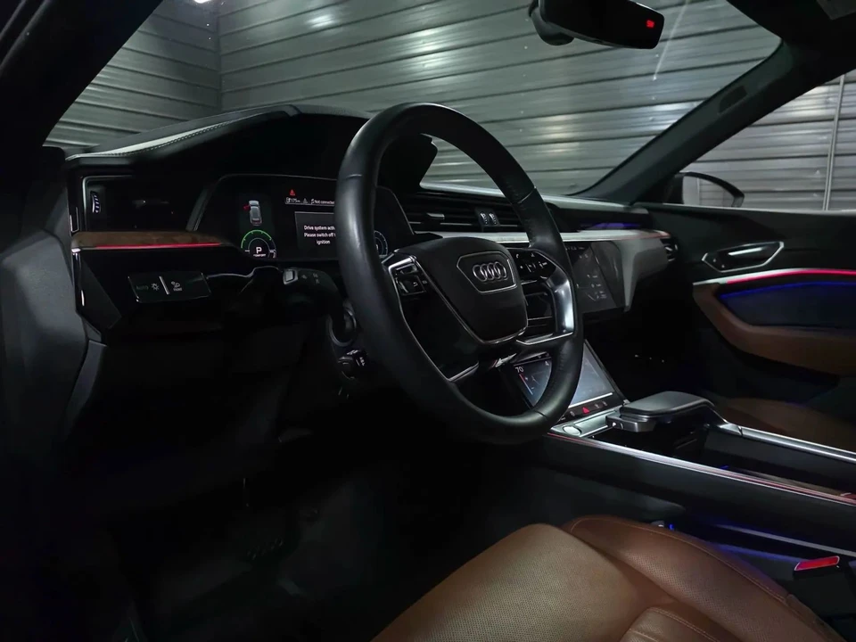 2019 Audi e-tron - Image 10 of 12