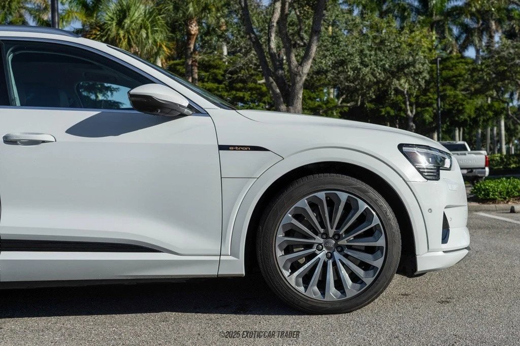 2019 Audi e-tron - Image 11 of 12