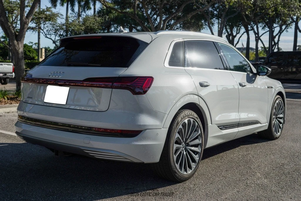 2019 Audi e-tron - Image 8 of 12