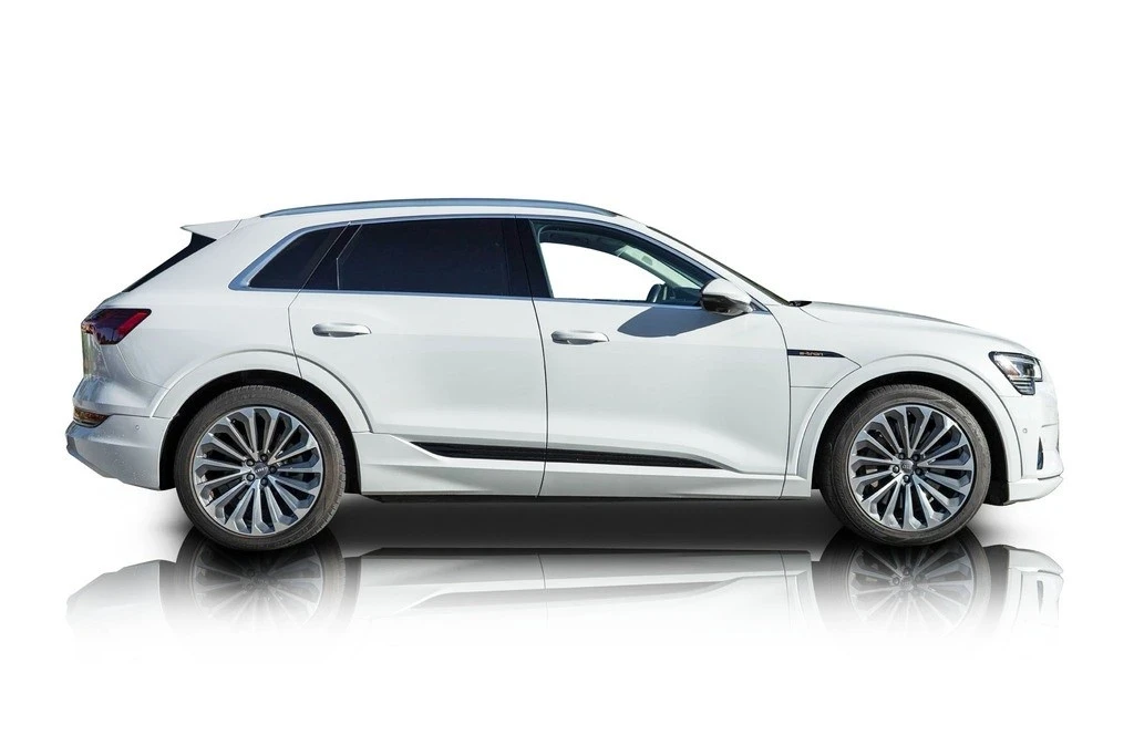 2019 Audi e-tron - Image 2 of 12
