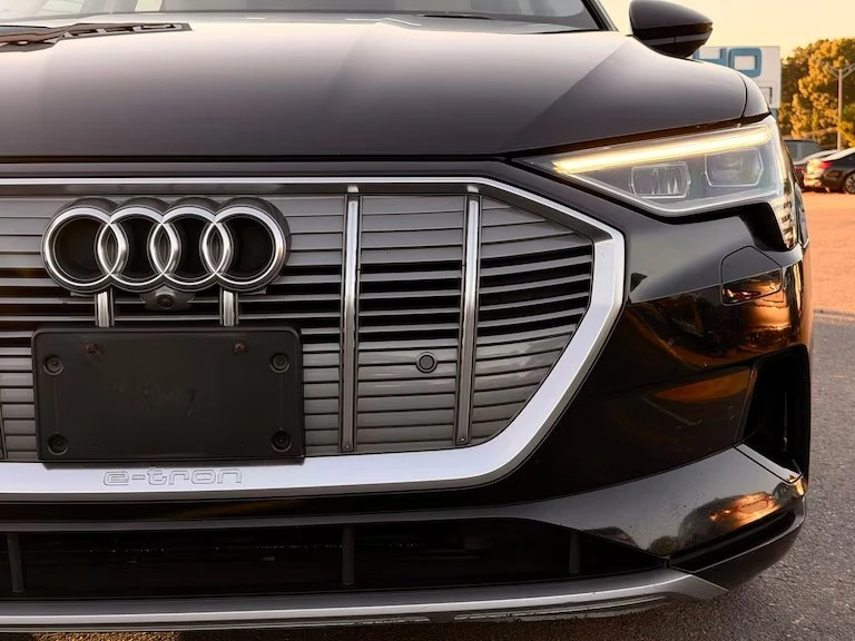 2019 Audi e-tron - Image 3 of 20