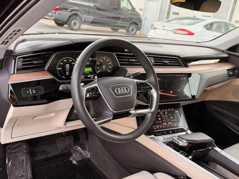 2019 Audi e-tron - Image 9 of 20