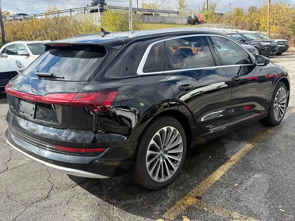 2019 Audi e-tron - Image 6 of 8