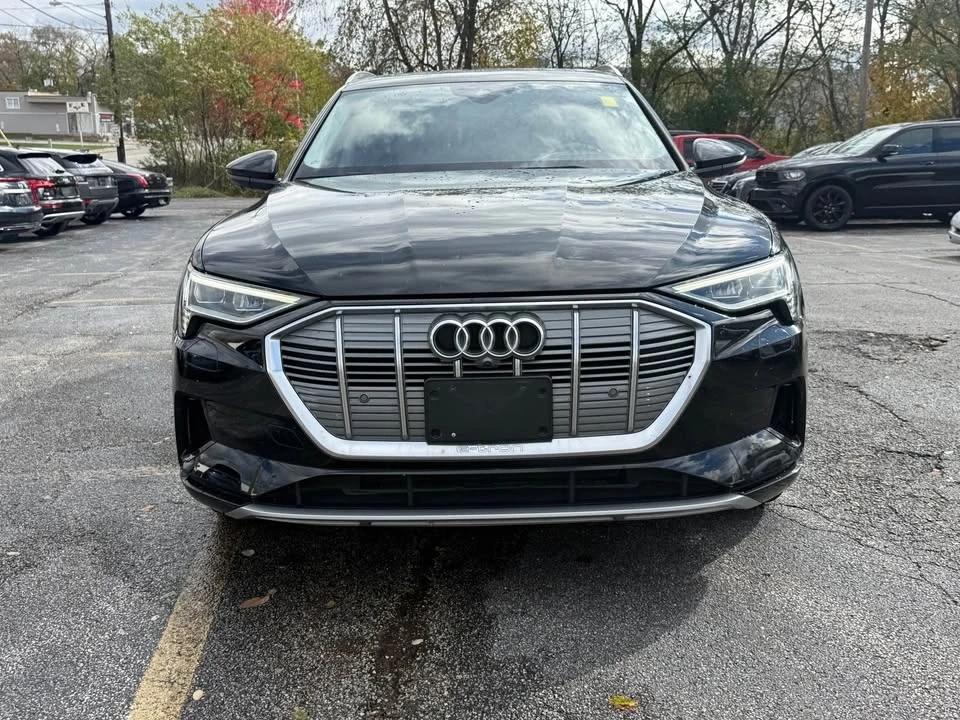 2019 Audi e-tron - Image 2 of 8