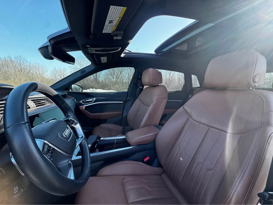 2019 Audi e-tron - Image 12 of 20