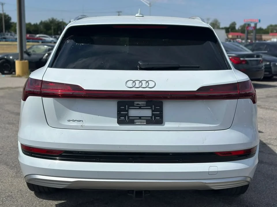 2019 Audi e-tron - Image 7 of 20