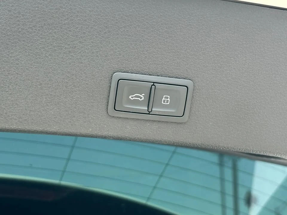 2019 Audi e-tron - Image 18 of 20