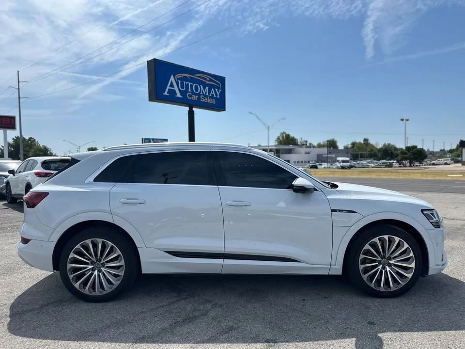 2019 Audi e-tron - Image 5 of 20
