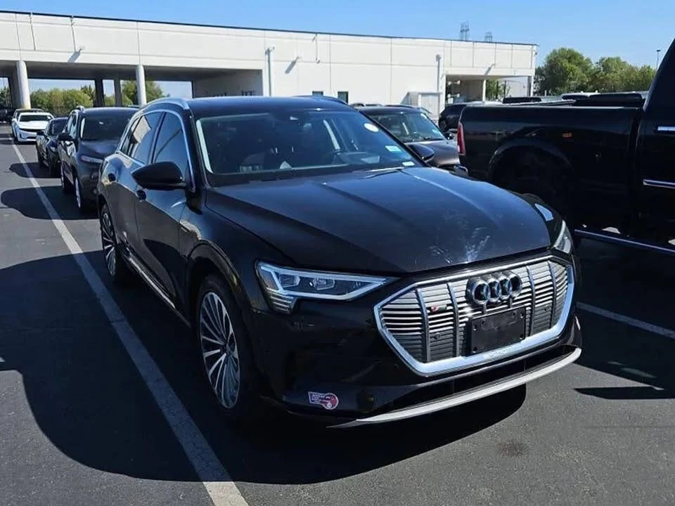 2019 Audi e-tron - Image 7 of 19