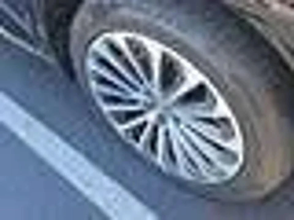 2019 Audi e-tron - Image 15 of 19