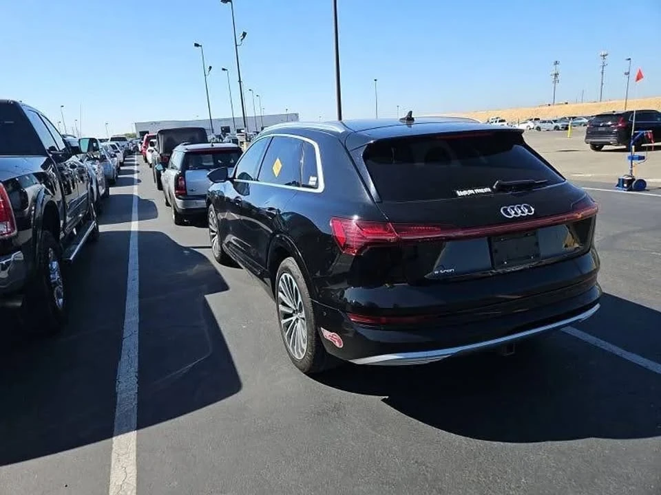 2019 Audi e-tron - Image 5 of 19