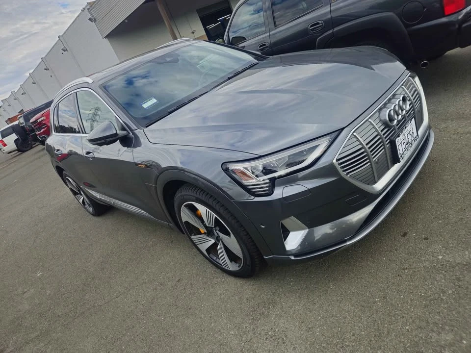2019 Audi e-tron - Image 2 of 4
