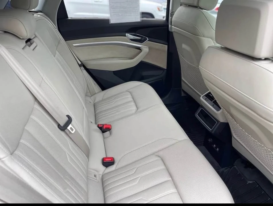 2019 Audi e-tron - Image 5 of 6