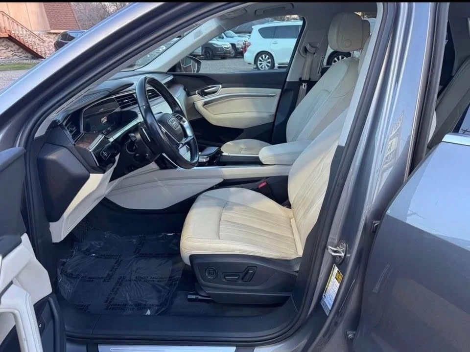 2019 Audi e-tron - Image 3 of 6