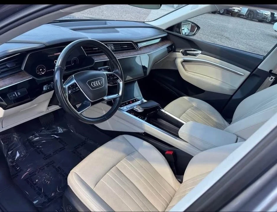 2019 Audi e-tron - Image 2 of 6