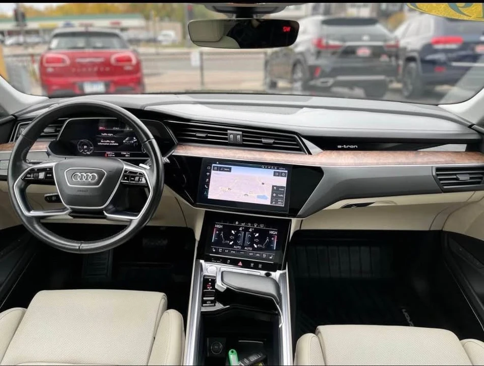 2019 Audi e-tron - Image 4 of 6