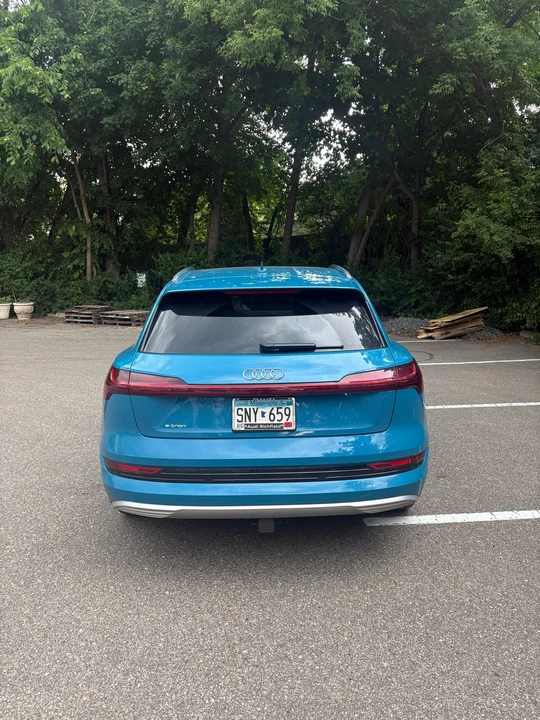 2019 Audi e-tron - Image 9 of 31