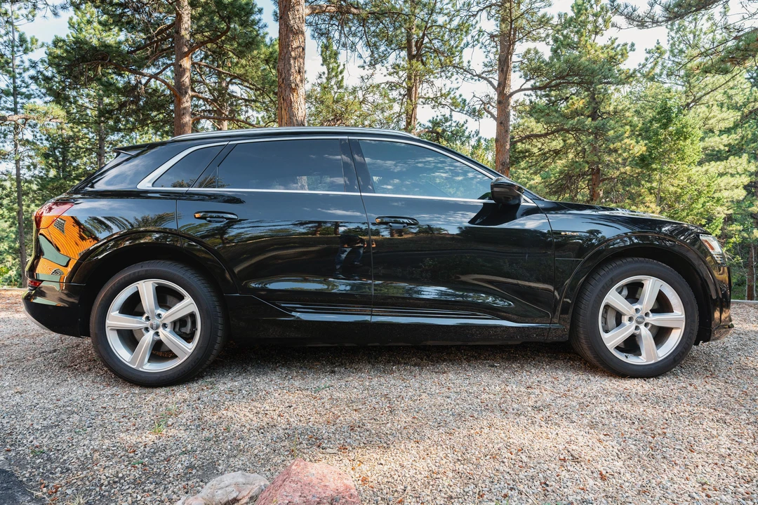 2019 Audi e-tron - Image 8 of 31