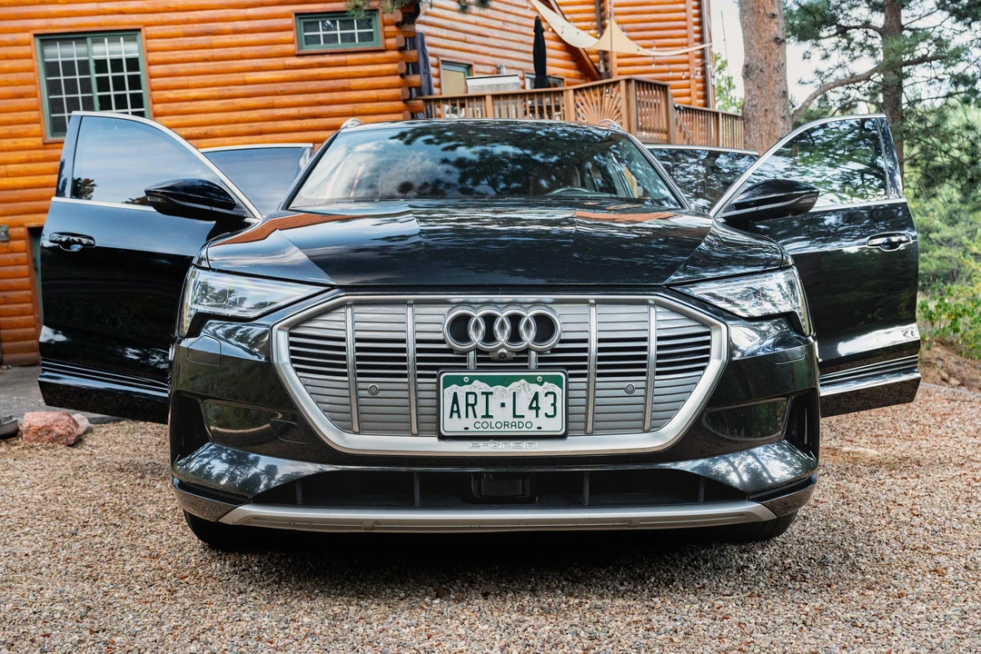 2019 Audi e-tron - Image 9 of 31