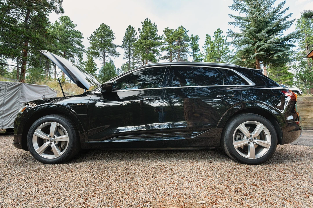 2019 Audi e-tron - Image 12 of 31