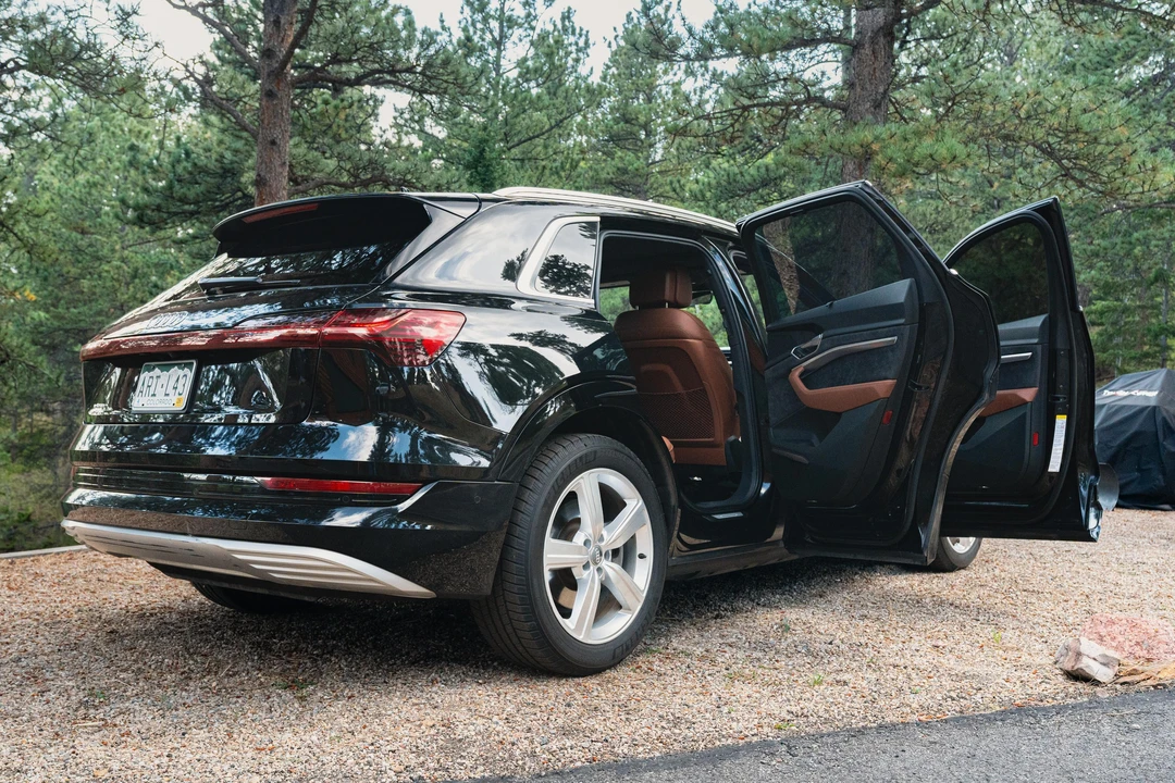 2019 Audi e-tron - Image 18 of 31