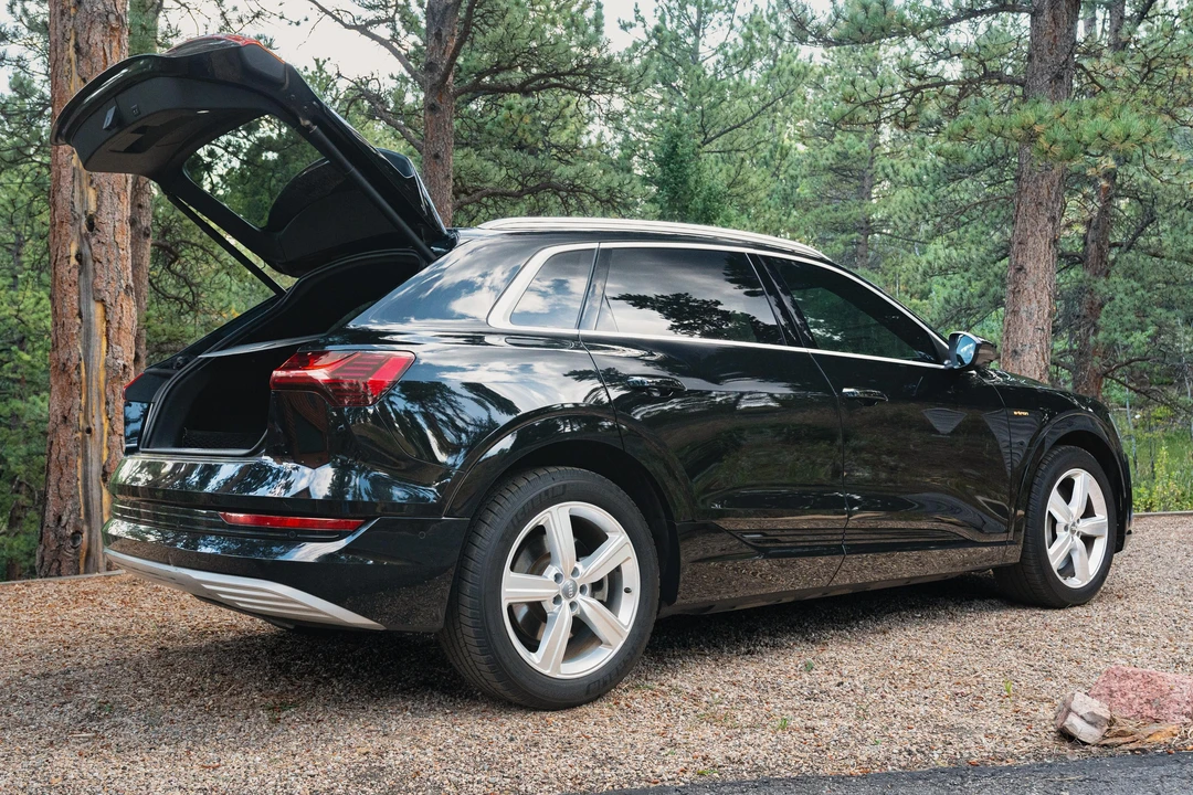 2019 Audi e-tron - Image 19 of 31