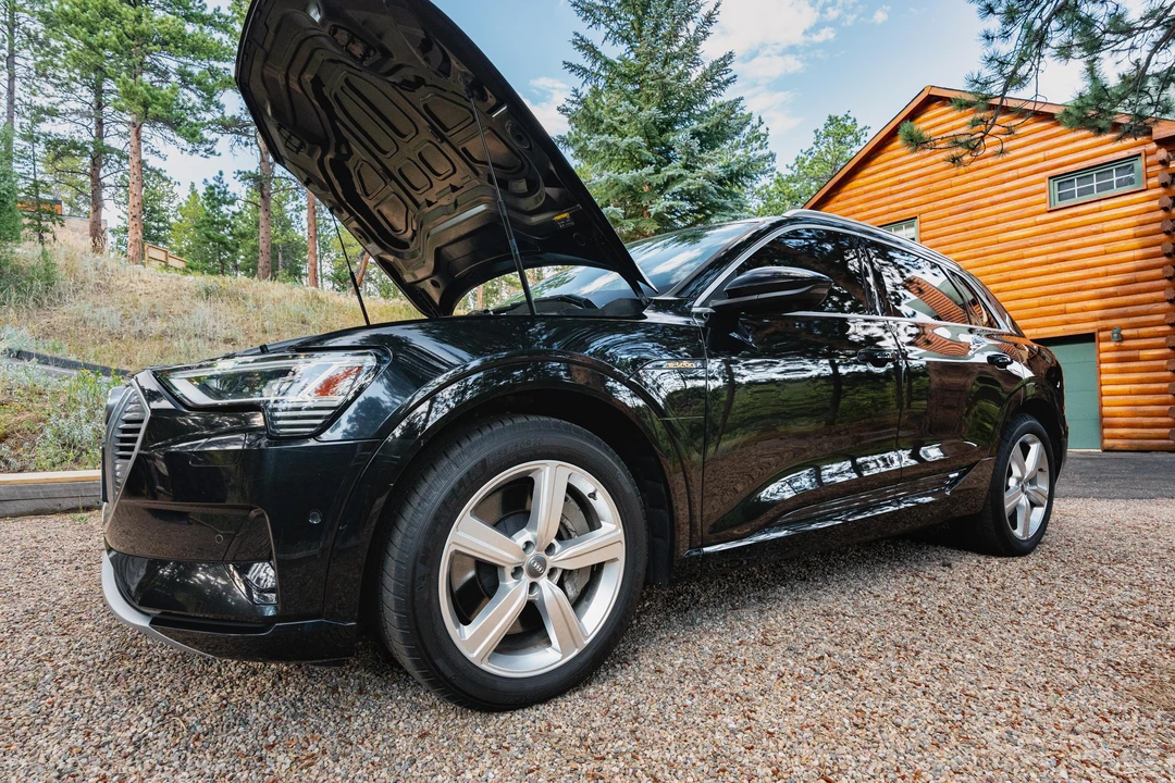 2019 Audi e-tron - Image 11 of 31