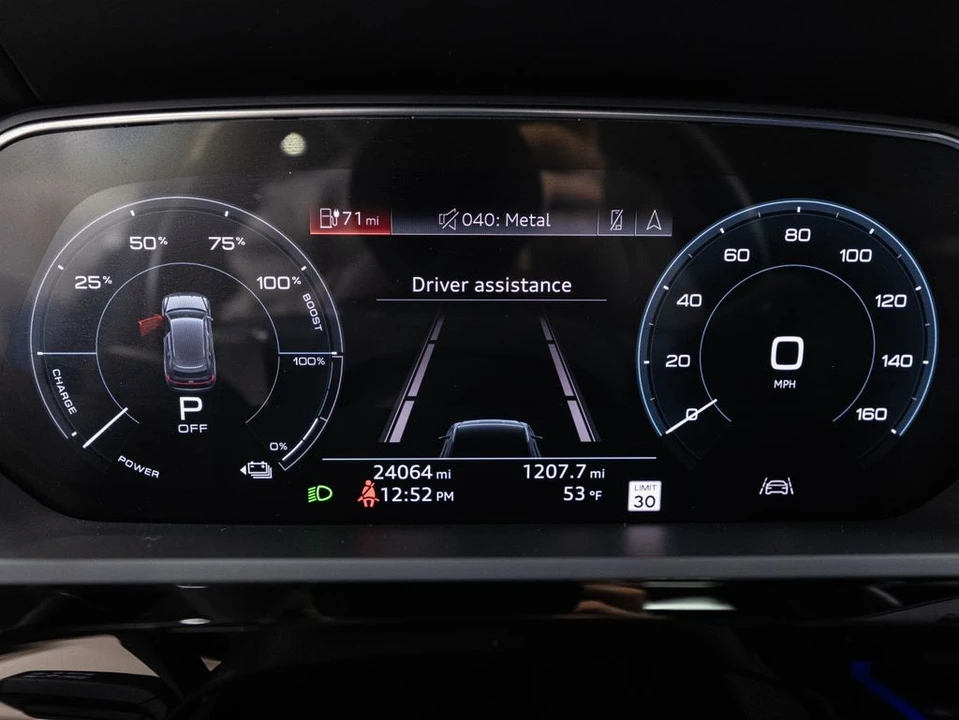 2019 Audi e-tron - Image 13 of 21