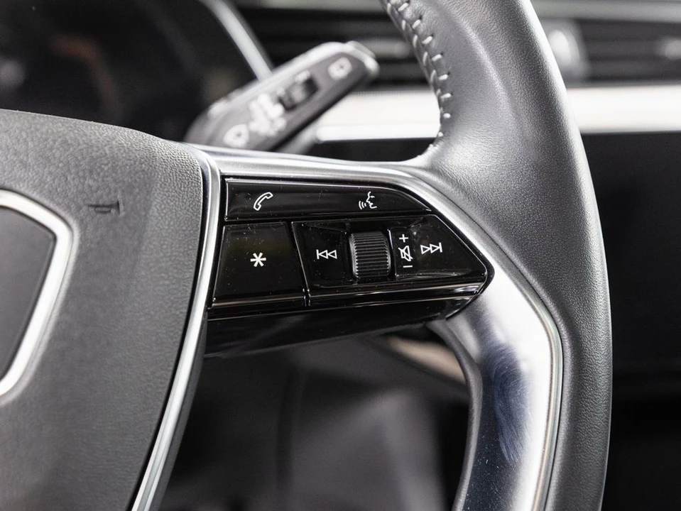 2019 Audi e-tron - Image 12 of 21