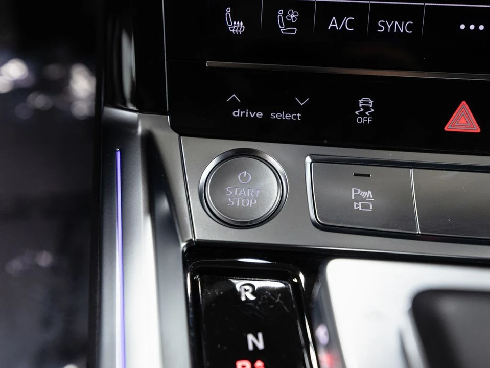 2019 Audi e-tron - Image 15 of 21