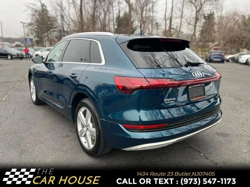 2019 Audi e-tron - Image 5 of 12
