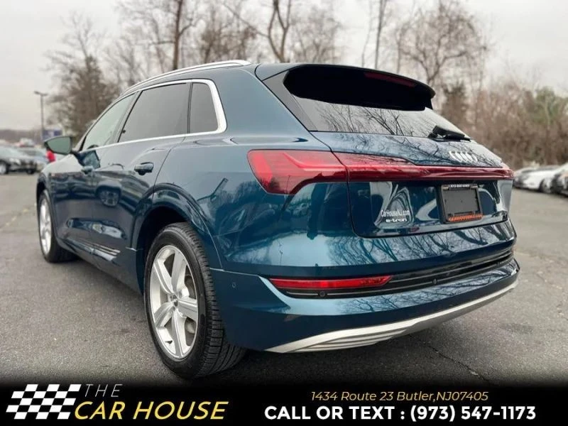 2019 Audi e-tron - Image 7 of 12