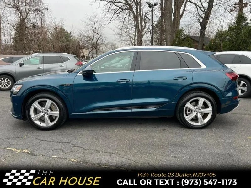 2019 Audi e-tron - Image 8 of 12