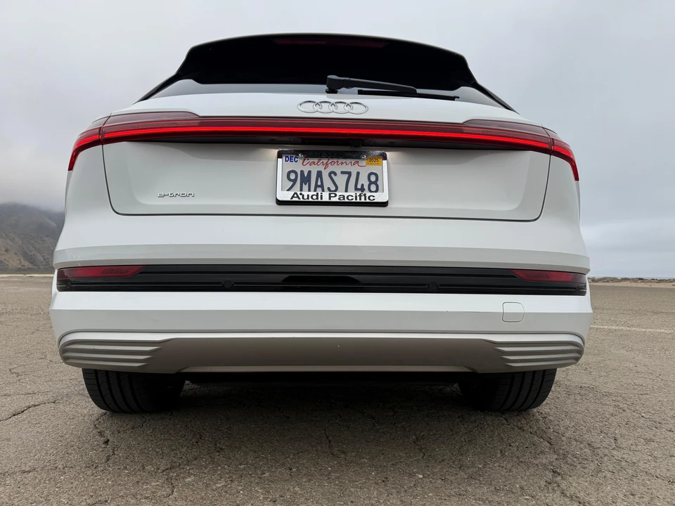 2019 Audi e-tron - Image 9 of 31