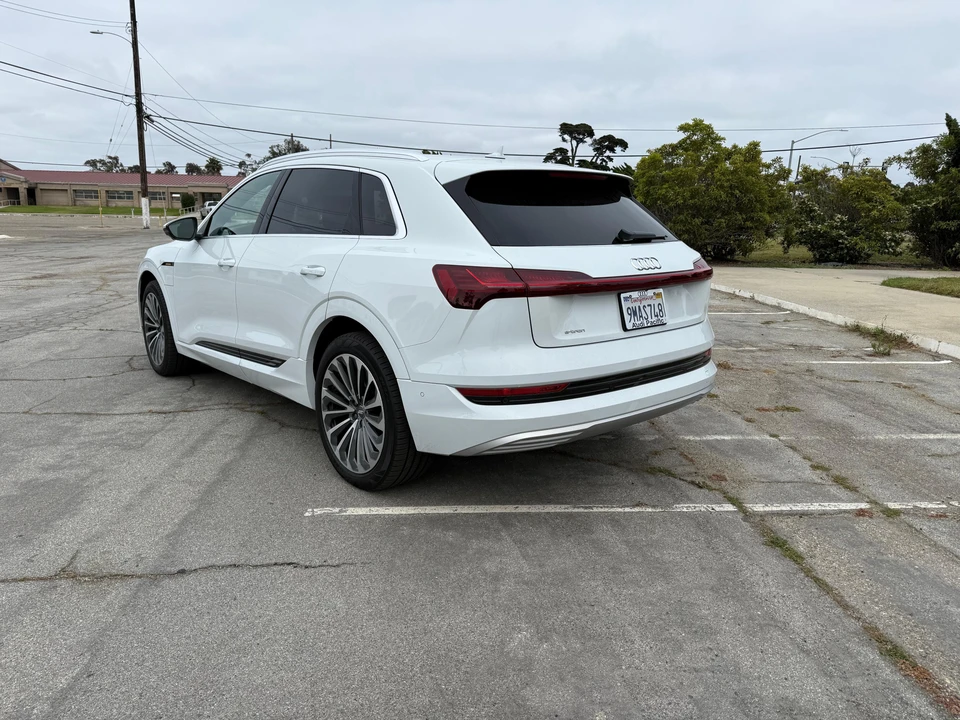 2019 Audi e-tron - Image 8 of 31