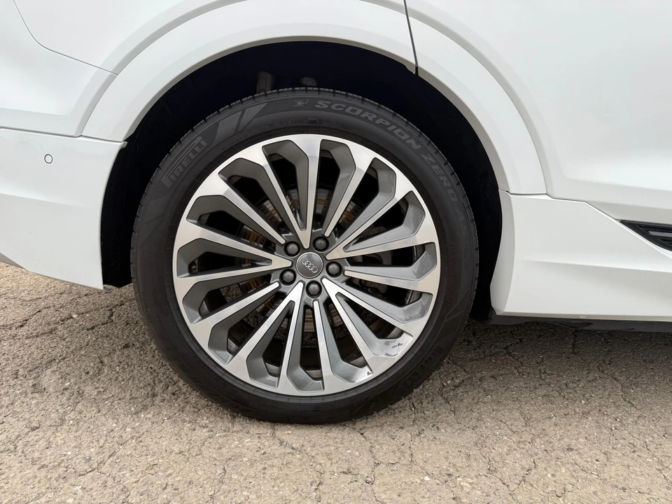 2019 Audi e-tron - Image 28 of 31