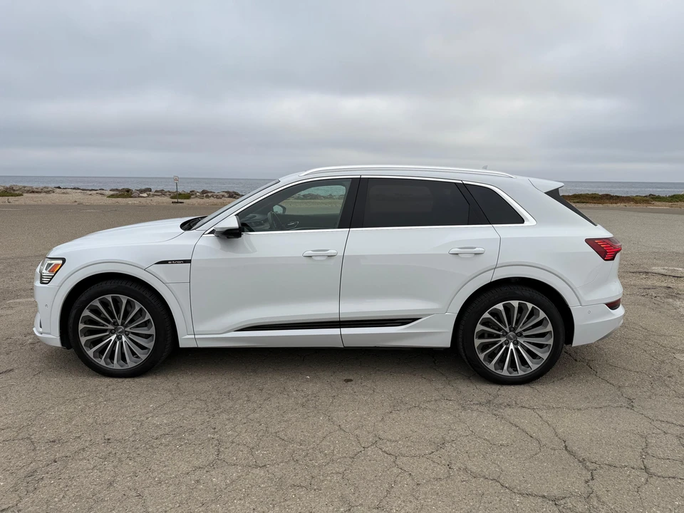 2019 Audi e-tron - Image 7 of 31