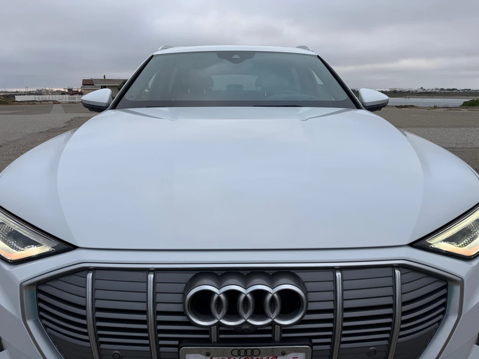 2019 Audi e-tron - Image 19 of 31
