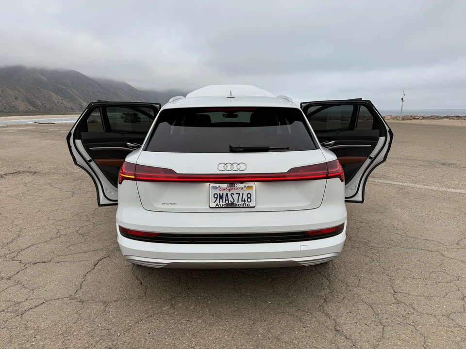 2019 Audi e-tron - Image 14 of 31