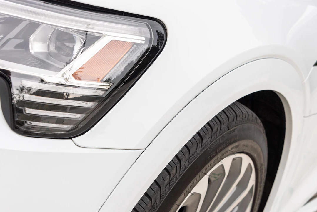 2019 Audi e-tron - Image 22 of 31